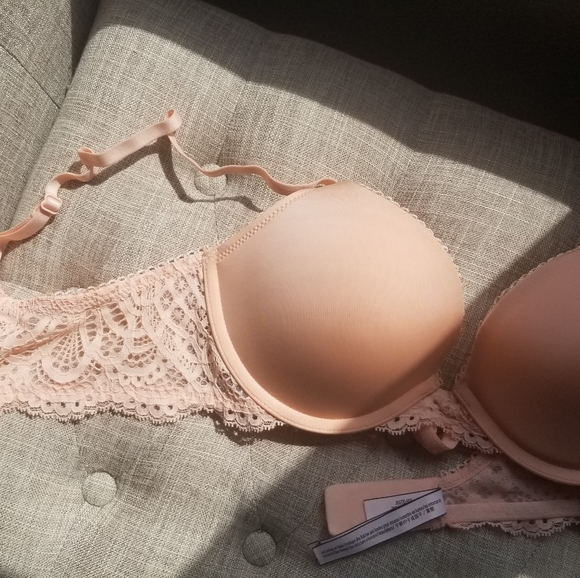 Victoria's Secret Bra - Picture 2 of 3